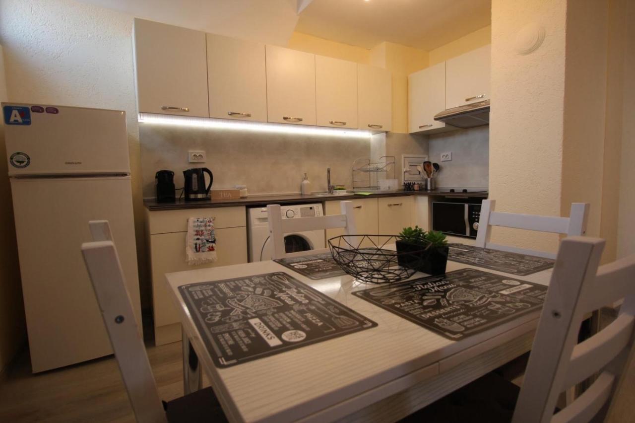 Apartment Happy holiday Lazur Burgas City Exterior foto